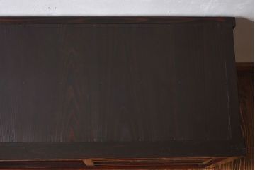 レトロ家具　和製アンティーク　美しいレトロガラスが目を惹く鉄脚付き箪笥ローボード(ローチェスト、テレビボード)