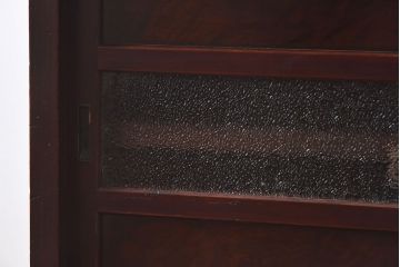 レトロ家具　和製アンティーク　美しいレトロガラスが目を惹く鉄脚付き箪笥ローボード(ローチェスト、テレビボード)