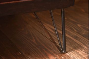 レトロ家具　和製アンティーク　美しいレトロガラスが目を惹く鉄脚付き箪笥ローボード(ローチェスト、テレビボード)