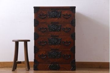 中古美品　伝統民芸家具　岩谷堂箪笥　小振りな大きさが魅力的なチェスト(サイドチェスト、引き出し)(定価約28万円)