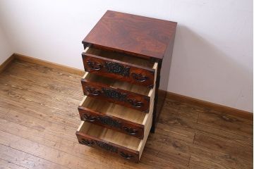 中古美品　伝統民芸家具　岩谷堂箪笥　小振りな大きさが魅力的なチェスト(サイドチェスト、引き出し)(定価約28万円)