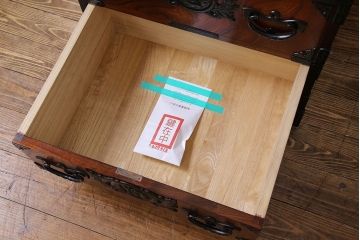 中古美品　伝統民芸家具　岩谷堂箪笥　小振りな大きさが魅力的なチェスト(サイドチェスト、引き出し)(定価約28万円)