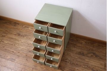 ペイント家具　レトロで可愛らしいアンティークチェスト(引き出し)