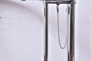 中古　ClassiCon(クラシコン)　Eileen Gray(アイリーン・グレイ)　ADJUSTABLE TABLE　E1027　アジャスタブルテーブル(サイドテーブル)(1)