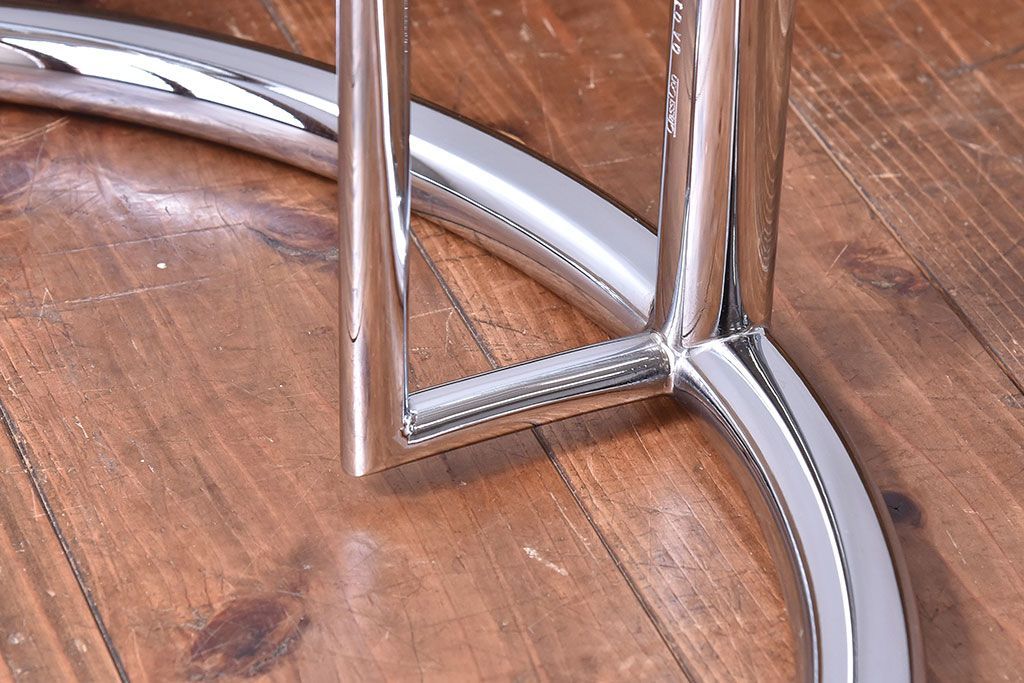 中古　ClassiCon(クラシコン)　Eileen Gray(アイリーン・グレイ)　ADJUSTABLE TABLE　E1027　アジャスタブルテーブル(サイドテーブル)(1)