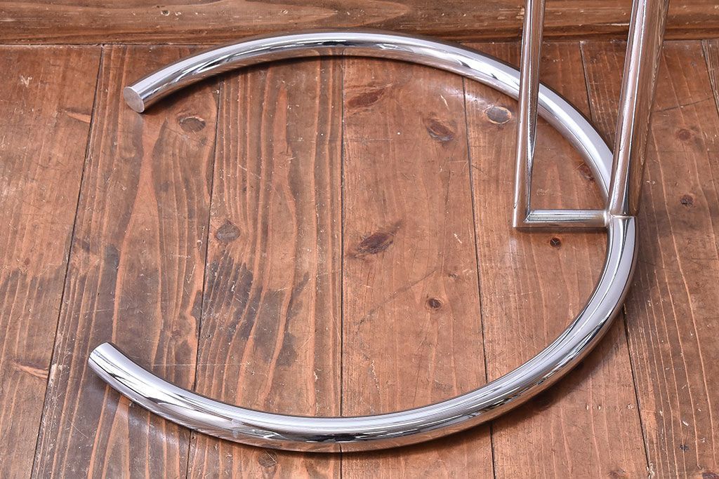 ★クラシコン アジャスタブルテーブル★アイリーン・グレイ★リプロダクト★ Amazon｜Eileen Gray アイリーングレイ アジャスタブルテーブル