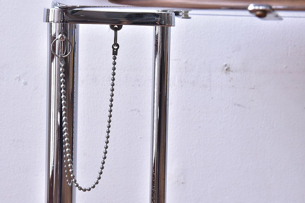 ○Eileen Gray アイリーングレイ ClassiCon サイドテーブル サイドテーブル「アイリーン・グレイ adjustable side table