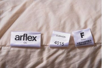 アンティーク雑貨　中古　arflex(アルフレックス)　VELATO(ヴェラート)　クッション・小(定価2万5千円)