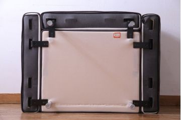 中古　Cassina(カッシーナ)　GRANDANGOLO(グランダンゴロ)　1人掛けソファ(1Pソファ、シングルソファ)(定価約38万円)