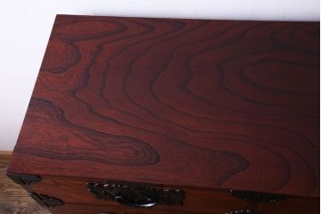 中古美品　伝統民芸家具　岩谷堂　南部鉄器の繊細な意匠が目を引くチェスト(衣装箪笥、引き出し)(定価約42万円)