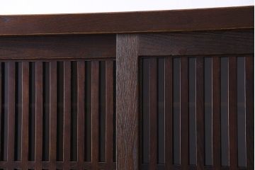 中古　民芸家具　国産　無垢栗材　格子の扉が印象的な本箱(食器棚、水屋箪笥)