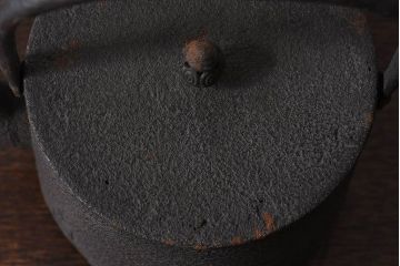 アンティーク雑貨　未使用　大正昭和初期　和の雰囲気を引き立てる南部三巌堂の鉄瓶(茶道具)