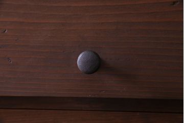 アンティーク家具　アンティーク　古材使用　取っ手が可愛らしいパタパタ扉付きキャビネット(下駄箱、収納棚)(1)