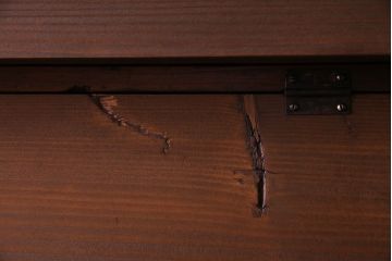 アンティーク家具　【展示品】アンティーク　古材使用　取っ手が可愛らしいパタパタ扉付きキャビネット(下駄箱、収納棚)(2)