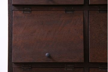 レトロ家具　【展示品】昭和レトロ　古材使用　3×4マス　パタパタ扉付きのおしゃれなキャビネット(下駄箱、収納棚)
