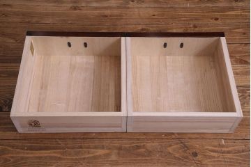 中古　極美品 伝統民芸家具　岩谷堂箪笥　モダンな雰囲気漂う食器棚(キャビネット、収納棚)(定価約30万円)