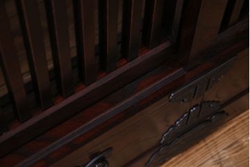 中古　極美品 伝統民芸家具　岩谷堂箪笥　モダンな雰囲気漂う食器棚(キャビネット、収納棚)(定価約30万円)