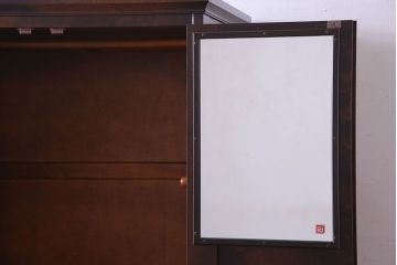 中古美品　北海道民芸家具　シンプルなデザインが美しいシックなワードローブ