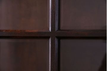 ビンテージ　松本民芸家具　シックな雰囲気漂うA型食器棚(収納棚、戸棚、カップボード)(定価約43万円)