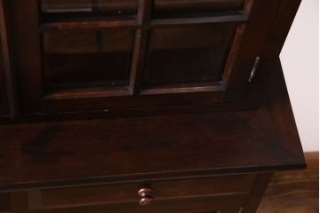 ビンテージ　松本民芸家具　シックな雰囲気漂うA型食器棚(収納棚、戸棚、カップボード)(定価約43万円)