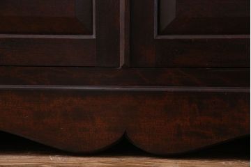 ビンテージ　松本民芸家具　シックな雰囲気漂うA型食器棚(収納棚、戸棚、カップボード)(定価約43万円)