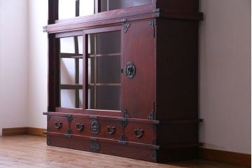 【T様ご成約】中古　岩谷堂箪笥　赤みがかった木肌が存在感を放つ大型2段重ね収納棚(キャビネット)(定価約54万円)