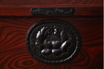 【T様ご成約】中古　岩谷堂箪笥　赤みがかった木肌が存在感を放つ大型2段重ね収納棚(キャビネット)(定価約54万円)