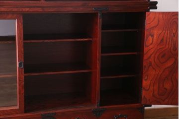 【T様ご成約】中古　岩谷堂箪笥　赤みがかった木肌が存在感を放つ大型2段重ね収納棚(キャビネット)(定価約54万円)