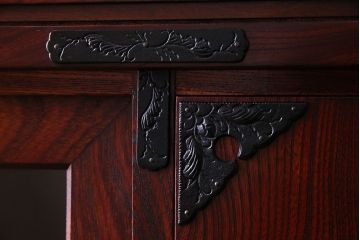 【T様ご成約】中古　岩谷堂箪笥　赤みがかった木肌が存在感を放つ大型2段重ね収納棚(キャビネット)(定価約54万円)