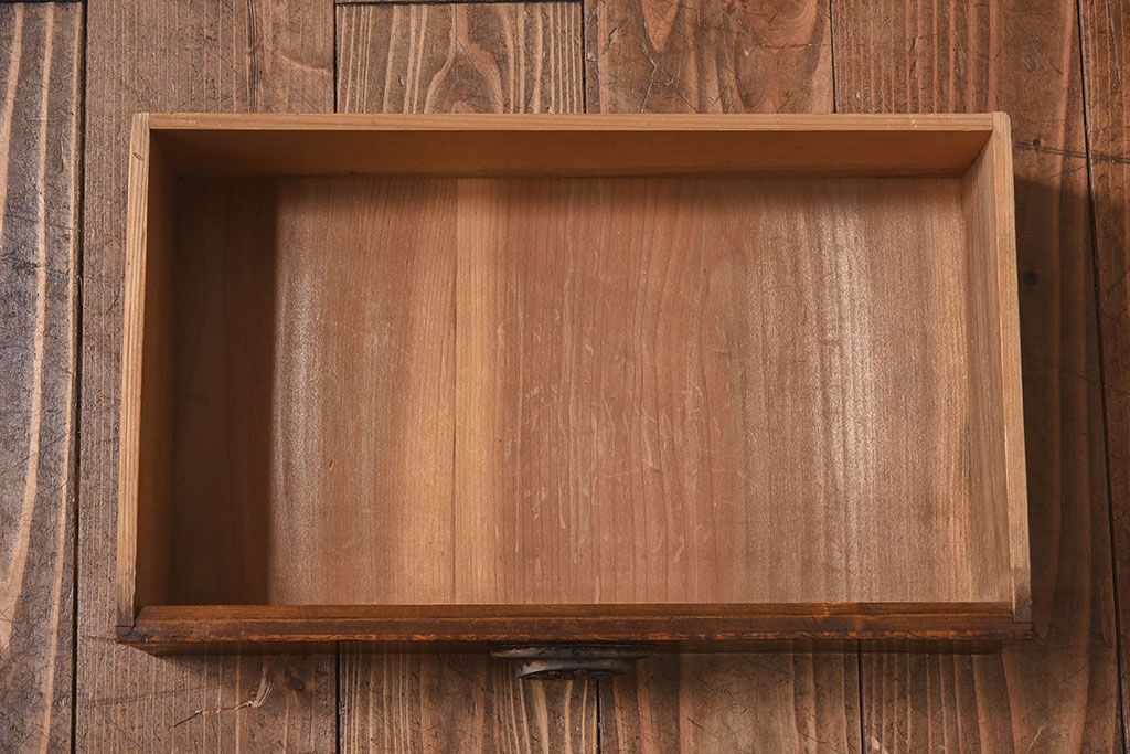 アンティーク家具　大正ロマン　シンプルな意匠が魅力的な卓上飾り棚