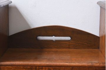 アンティーク家具　大正ロマン　シンプルな意匠が魅力的な卓上飾り棚