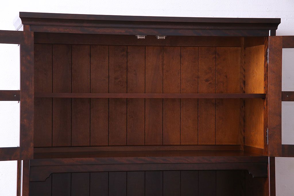 中古美品　北海道民芸家具　上品な雰囲気漂う食器棚(カップボード、収納棚)