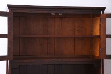 中古美品　北海道民芸家具　上品な雰囲気漂う食器棚(カップボード、収納棚)