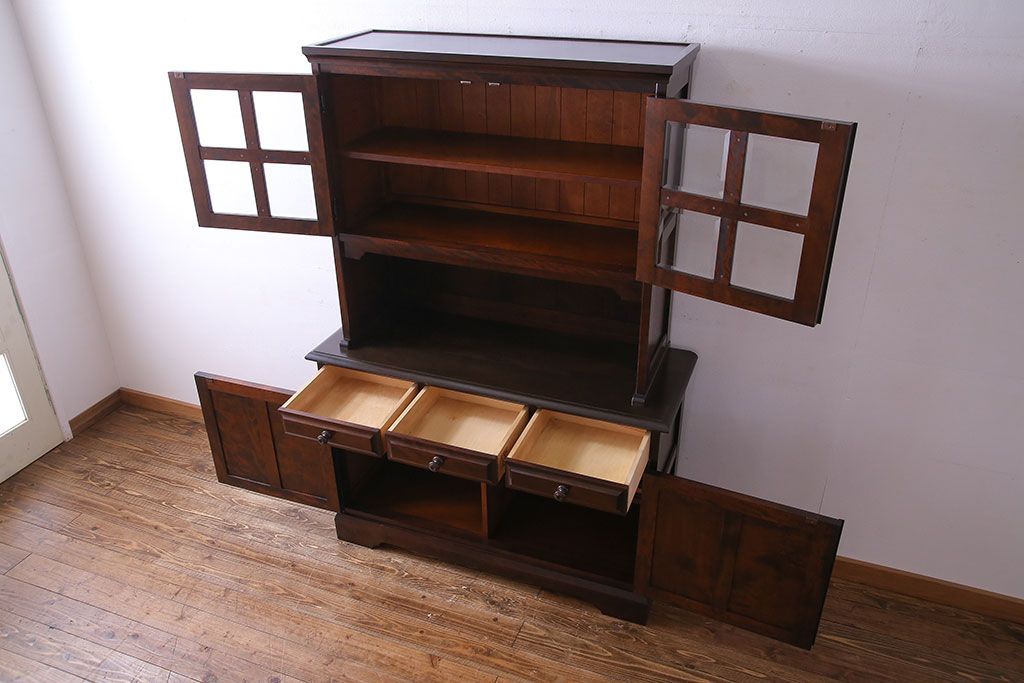 中古美品　北海道民芸家具　上品な雰囲気漂う食器棚(カップボード、収納棚)