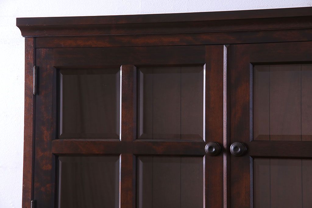 中古美品　北海道民芸家具　上品な雰囲気漂う食器棚(カップボード、収納棚)