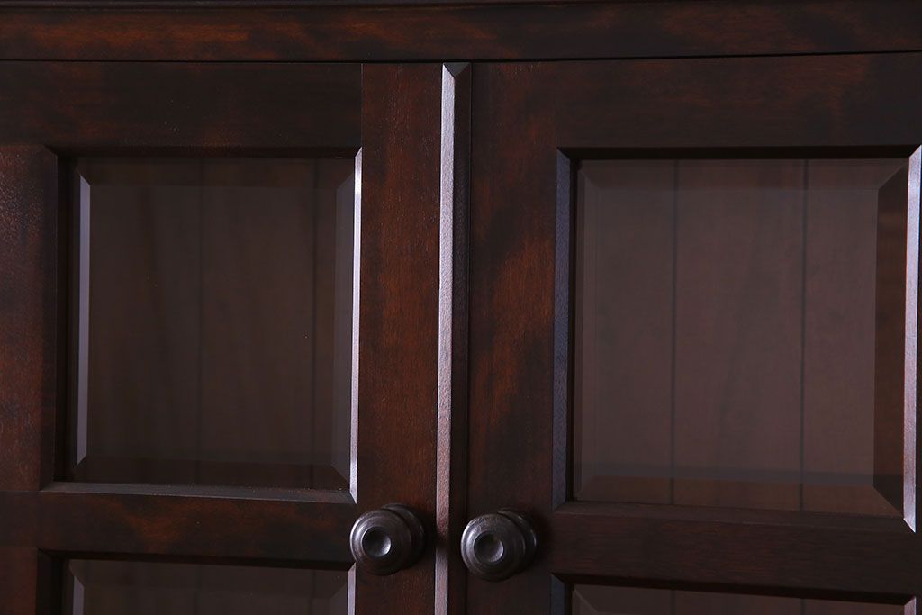 中古美品　北海道民芸家具　上品な雰囲気漂う食器棚(カップボード、収納棚)