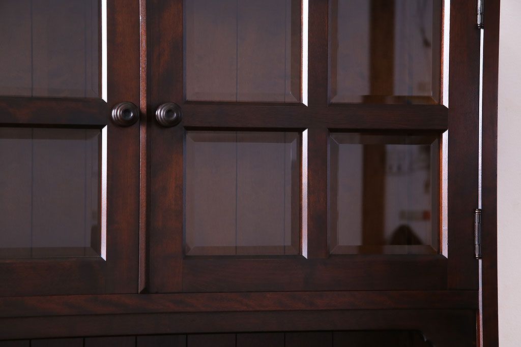 中古美品　北海道民芸家具　上品な雰囲気漂う食器棚(カップボード、収納棚)