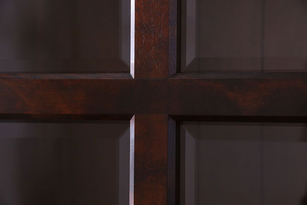 中古美品　北海道民芸家具　上品な雰囲気漂う食器棚(カップボード、収納棚)