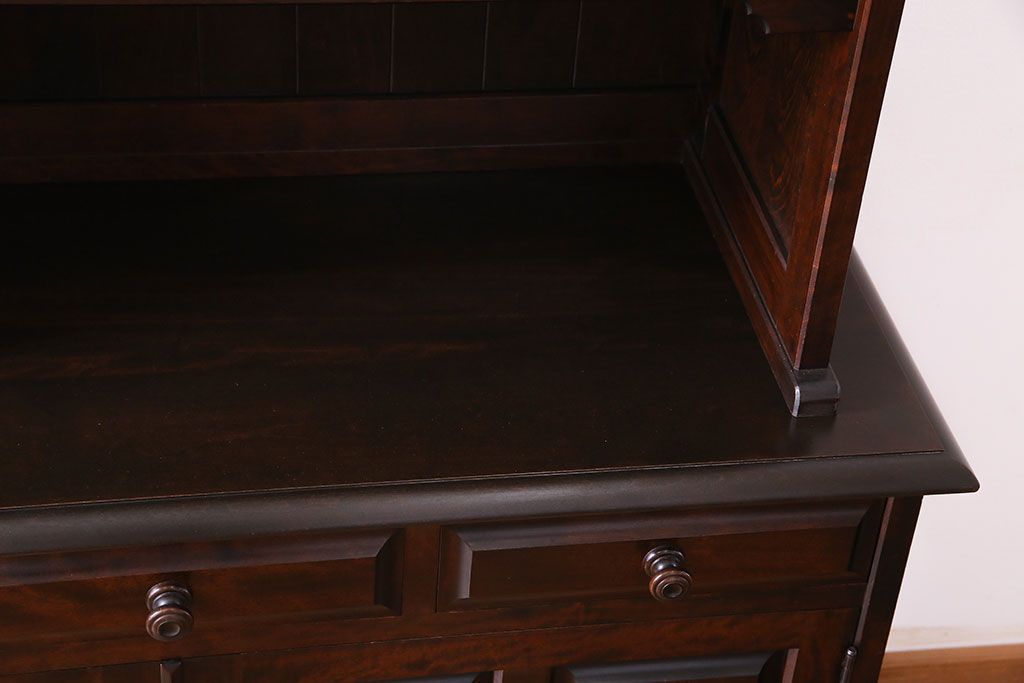 中古美品　北海道民芸家具　上品な雰囲気漂う食器棚(カップボード、収納棚)