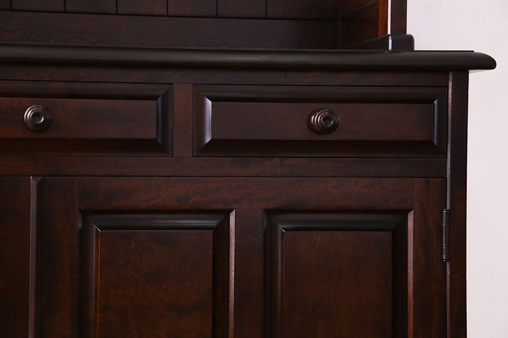 中古美品　北海道民芸家具　上品な雰囲気漂う食器棚(カップボード、収納棚)