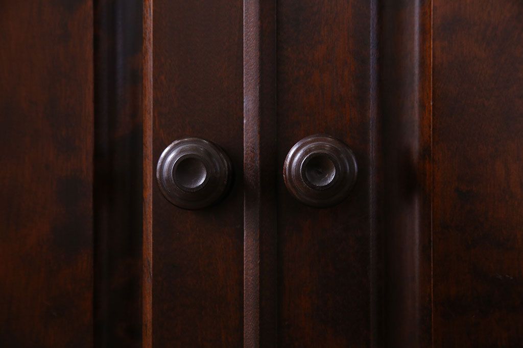 中古美品　北海道民芸家具　上品な雰囲気漂う食器棚(カップボード、収納棚)