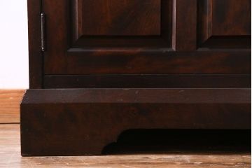 中古美品　北海道民芸家具　上品な雰囲気漂う食器棚(カップボード、収納棚)