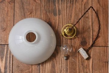 和製アンティーク　シンプルながらも上品なシェード(天井照明)