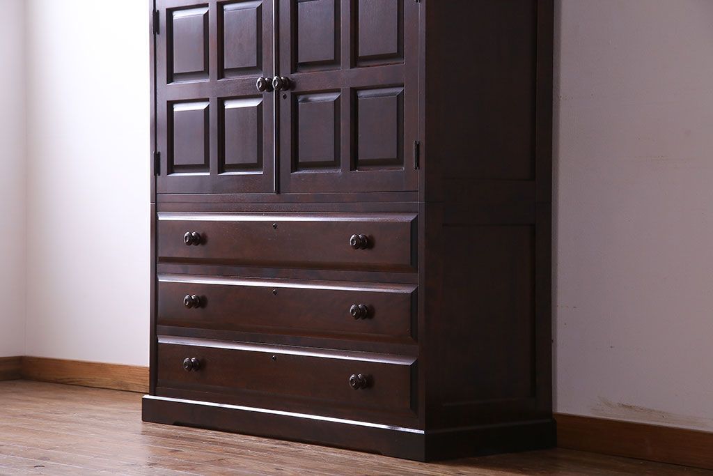 中古美品　北海道民芸家具　シックな雰囲気漂う収納力抜群のチェスト(和タンス、衣装タンス、着物箪笥)(定価約90万円)