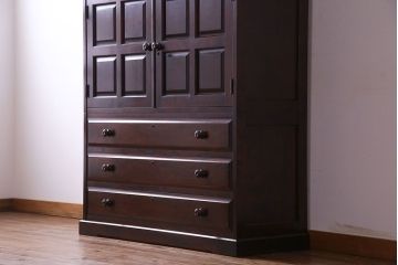 中古美品　北海道民芸家具　シックな雰囲気漂う収納力抜群のチェスト(和タンス、衣装タンス、着物箪笥)(定価約90万円)