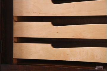 中古美品　北海道民芸家具　シックな雰囲気漂う収納力抜群のチェスト(和タンス、衣装タンス、着物箪笥)(定価約90万円)