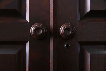 中古美品　北海道民芸家具　シックな雰囲気漂う収納力抜群のチェスト(和タンス、衣装タンス、着物箪笥)(定価約90万円)