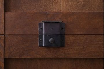 中古美品　北海道民芸家具　シックな雰囲気漂う収納力抜群のチェスト(和タンス、衣装タンス、着物箪笥)(定価約90万円)