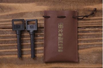 中古美品　北海道民芸家具　シックな雰囲気漂う収納力抜群のチェスト(和タンス、衣装タンス、着物箪笥)(定価約90万円)