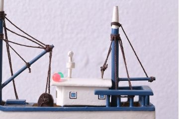 アンティーク雑貨　イギリスビンテージ　1970年頃　マリンカラーがおしゃれな船の模型(オブジェ、おもちゃ)